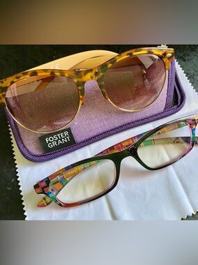 Foster Grant  Reading Glasses 1.75 with Purple Case. Foster grant sunglasses..